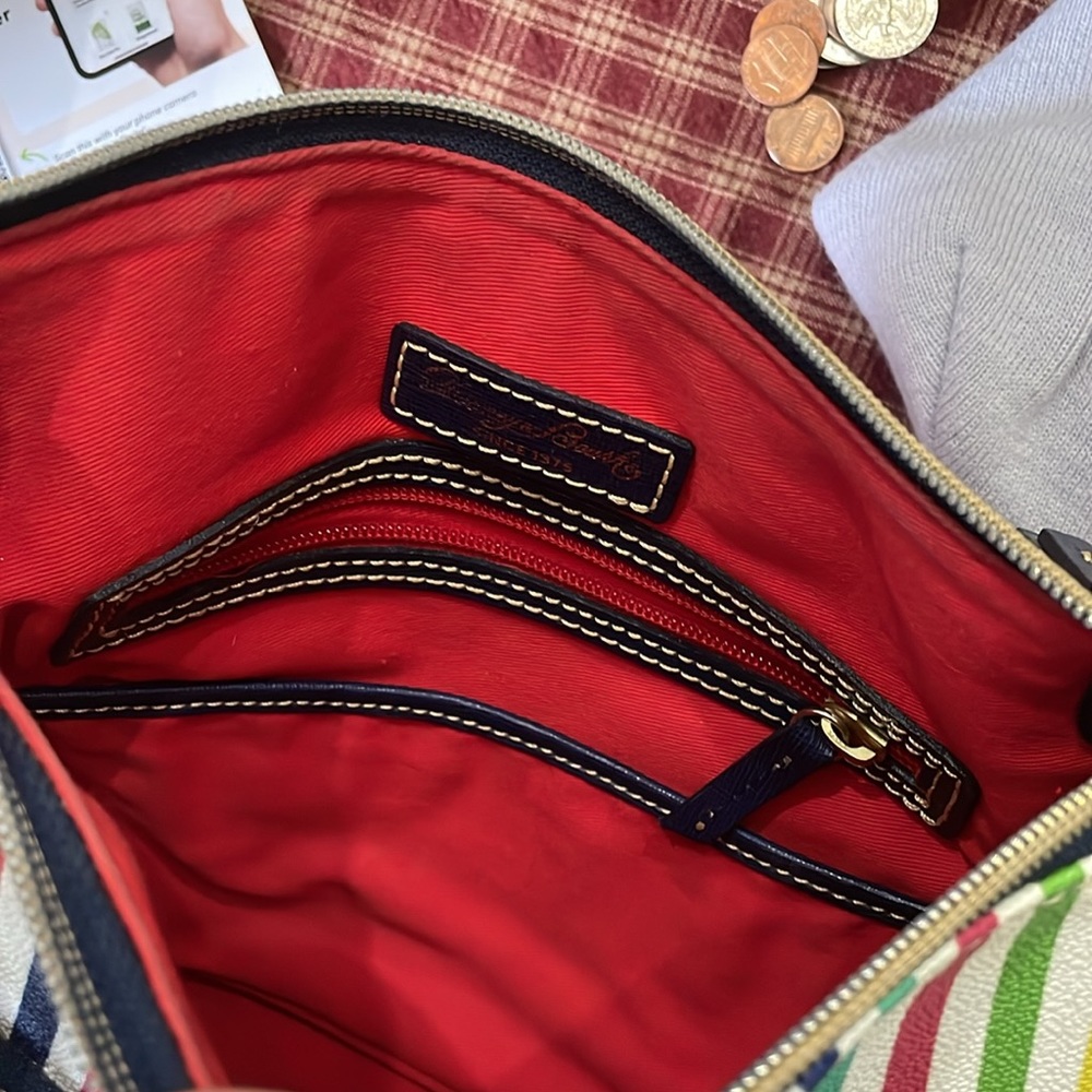 Dooney and Bourke crossbody bag. Excellent condition. - Picture 5 of 9